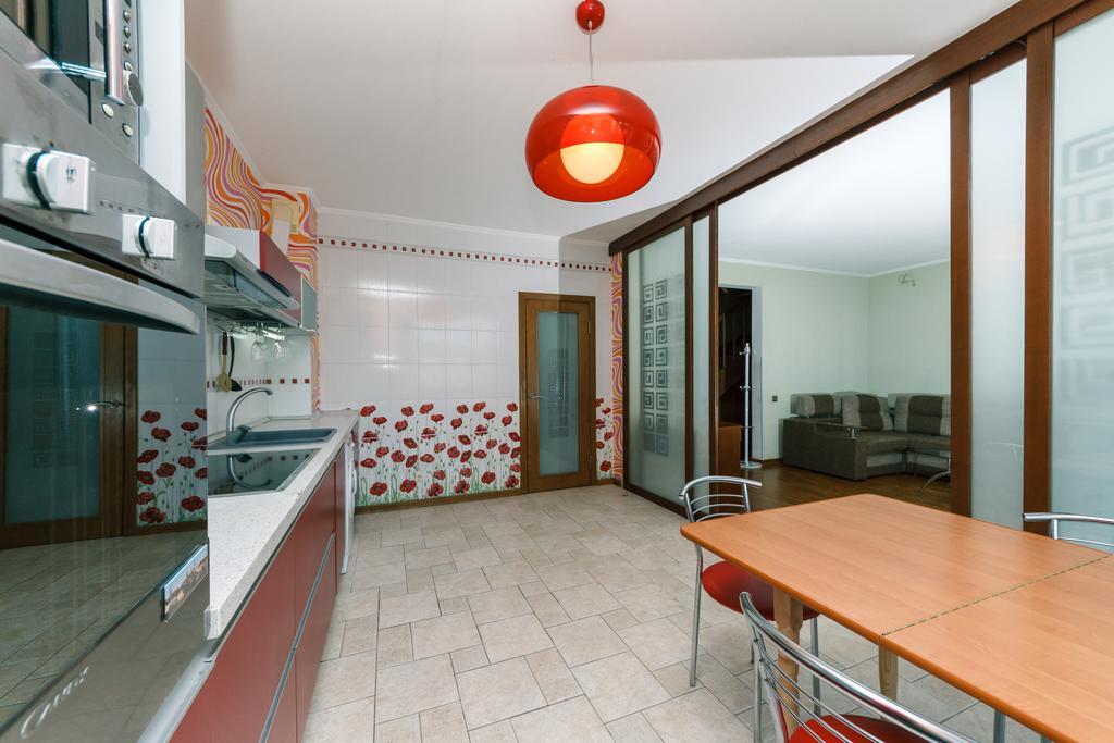 Two-Storey Apartment Near Iec Kyiv Exterior photo